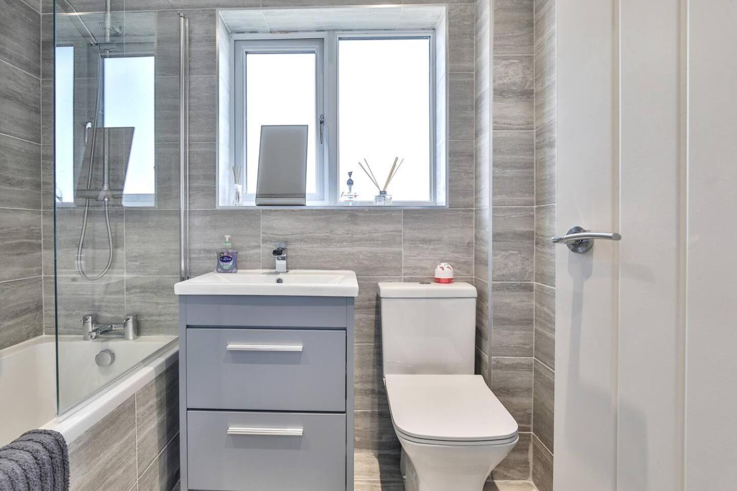 Modern, Cosy Whole House Wifi Close To Attractions Sheffield Esterno foto